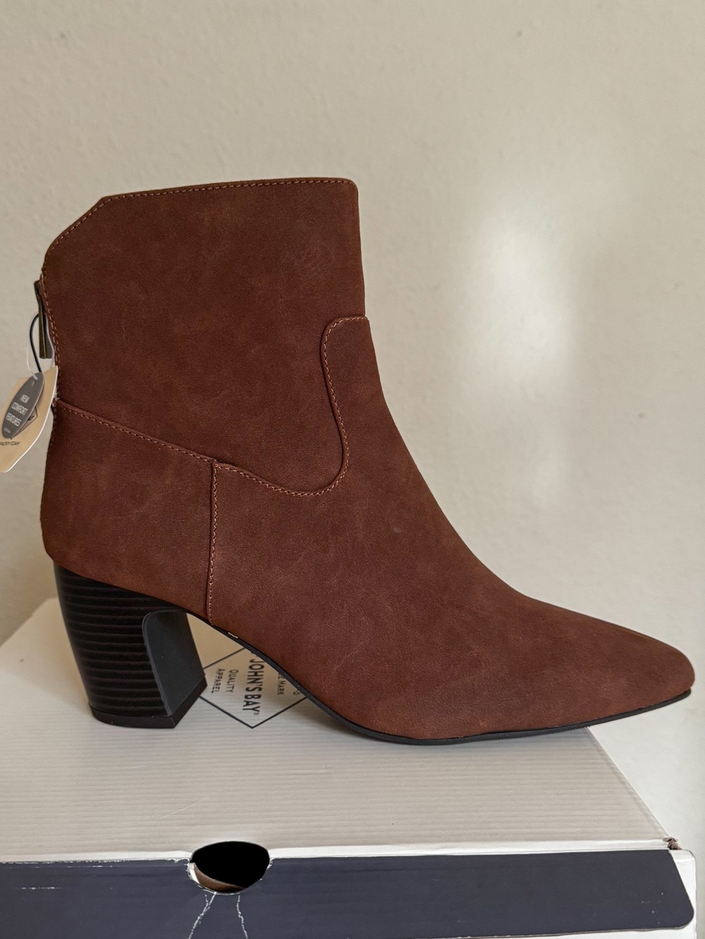 St. John’s Bay Faux Suede Ankle Boot with Chunky Heel Western Classic Women’s 10